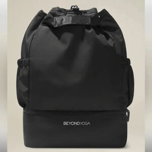 Beyond Yoga Convertible Gym Bag Backpack- NWT Black
